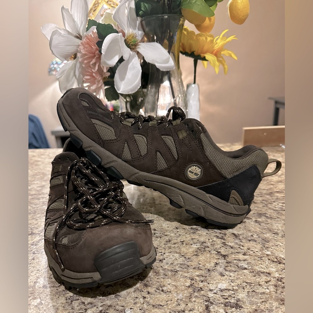 Men's Low Top Hiking Shoes - Size 11M GUC They Are Ready Outdoor Hiking Camping